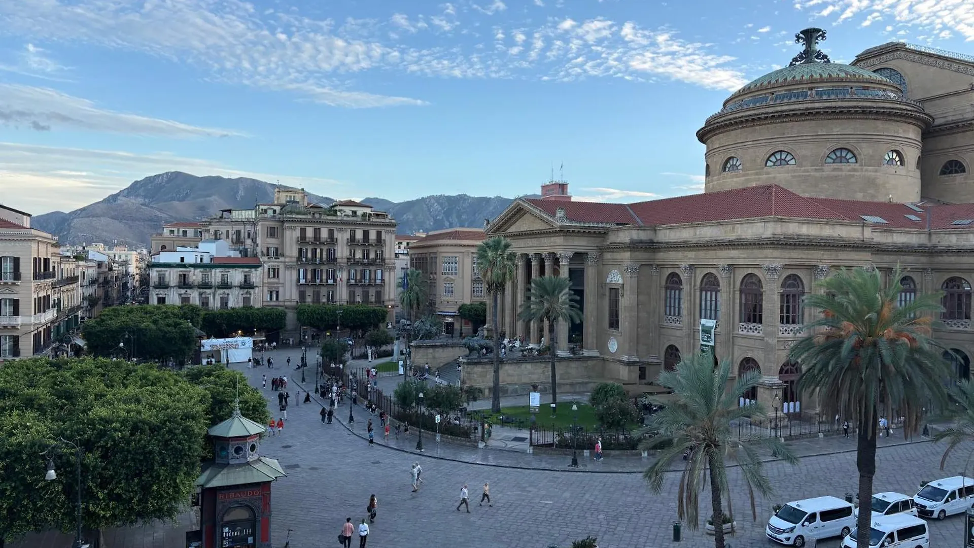 Piazza Verdi Comodo Monolocale Palermo Centro 0*,  Italy